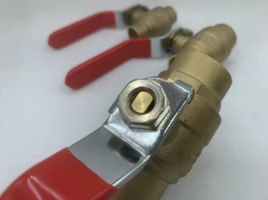 La hembra de cobre amarillo de la vávula de bola del 1/2 de la manera completa durable de la pulgada 400wog roscó